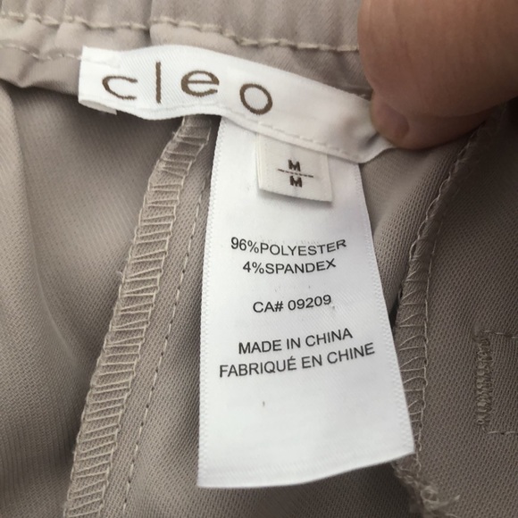 Angel pants, tan, loose fit with elastic, Cleo, M, pleats, not worn - Picture 4 of 6